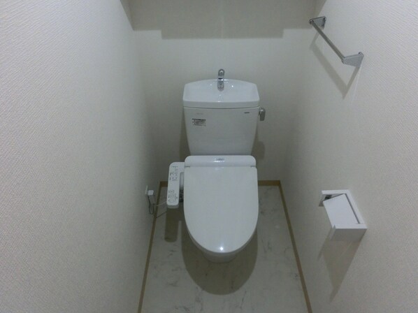 バレンシア三左衛門の物件内観写真